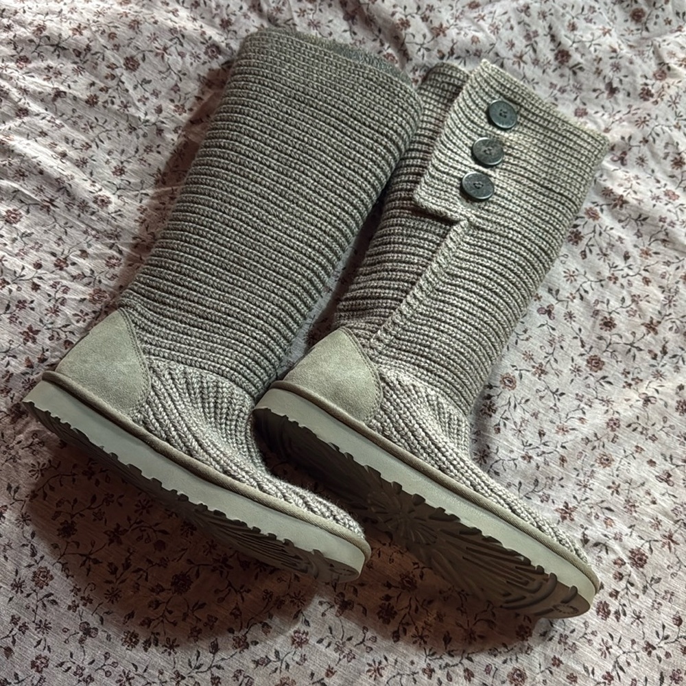 Gray Sweater Uggs New w/o Box Size 9